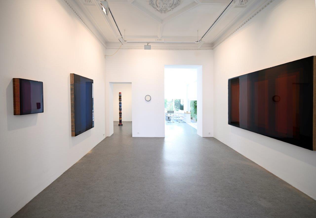Ausstellungsansicht Dirk Salz - Galerie Löhrl 2020    -  copies